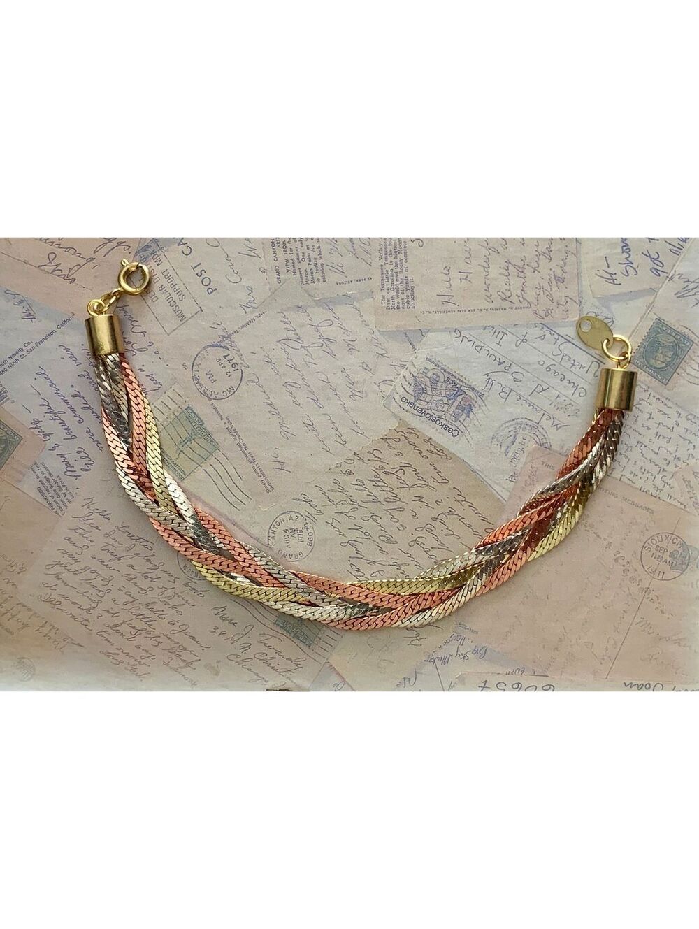 Vintage Tri-Color Braided Chain Bracelet - Chic & Stylish Accessory